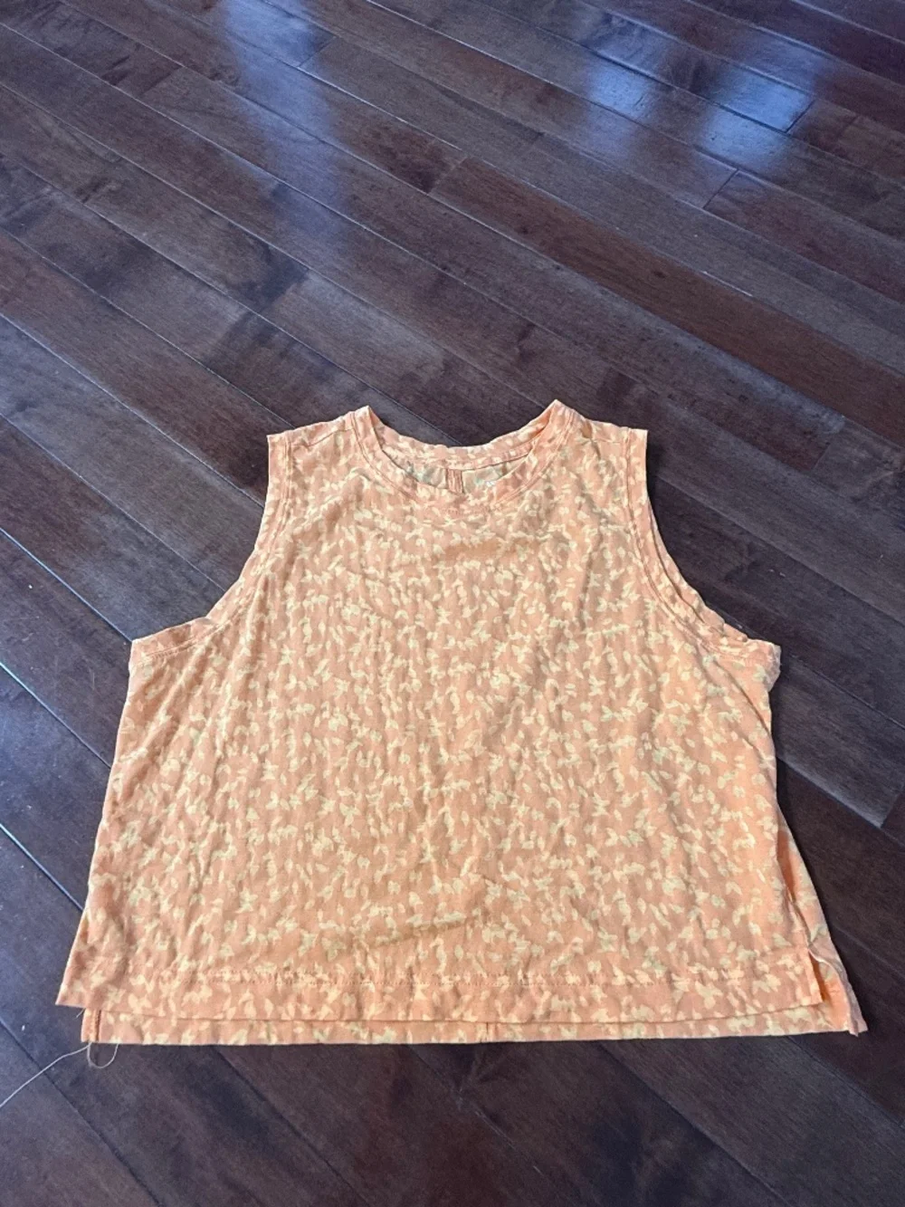 All in Motion Women’s Orange Cheetah Print Cropped Workout Tank, size XXL - Picture 3 of 7